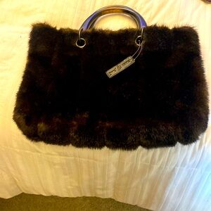 Isabella’s journey Brown fur bag w/wooden handles big inside, magnetic snap shut